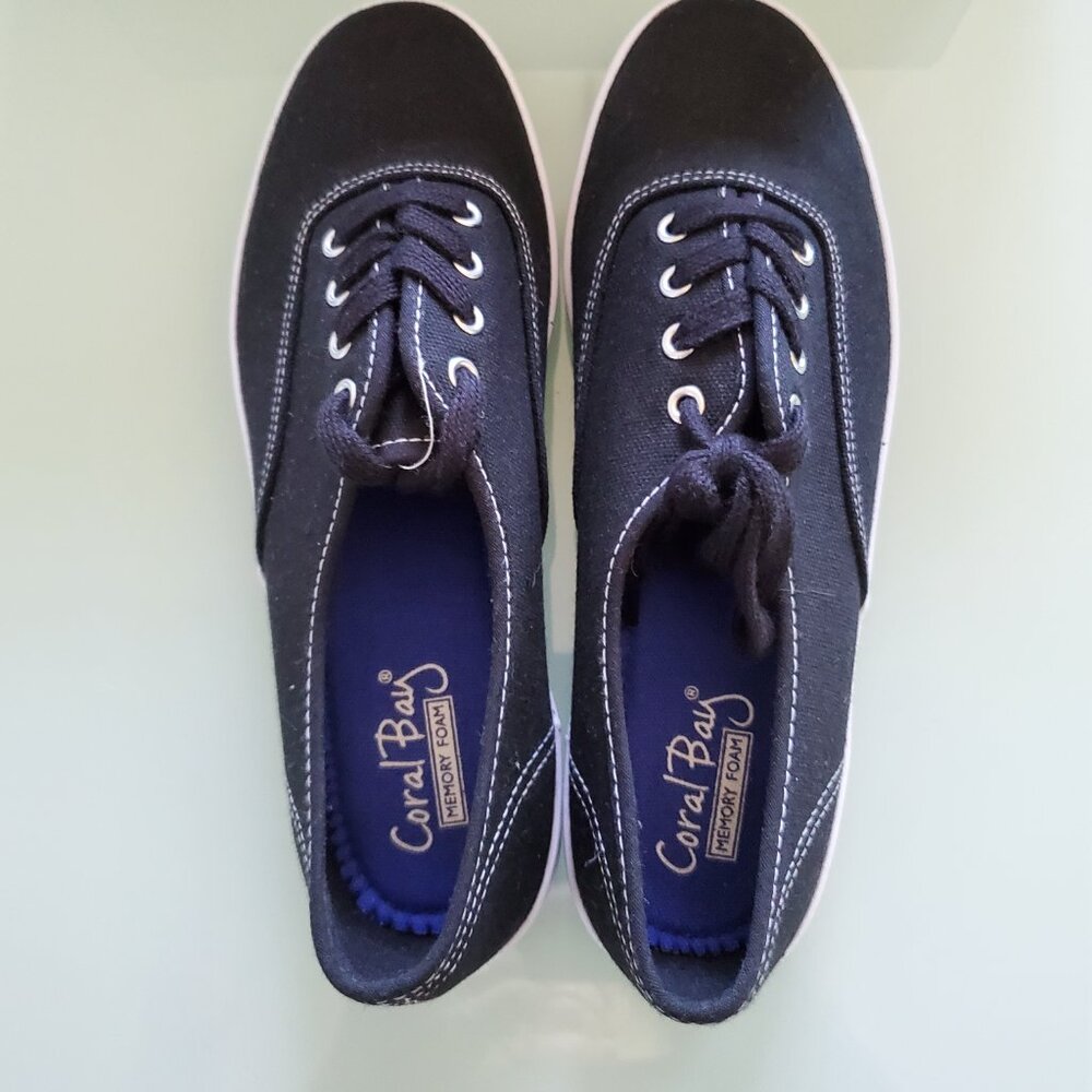 Shoes - Picture 4 of 4